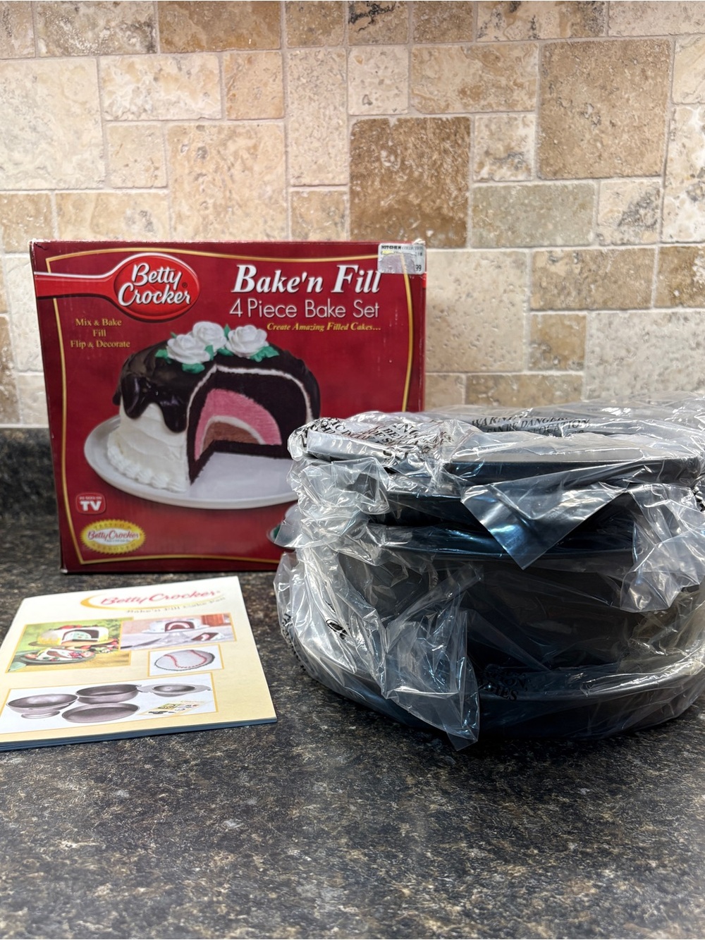 VTG Betty Crocker Bake N Fill 4 Piece Set Mix Flip Decorate Pans NIB #F82